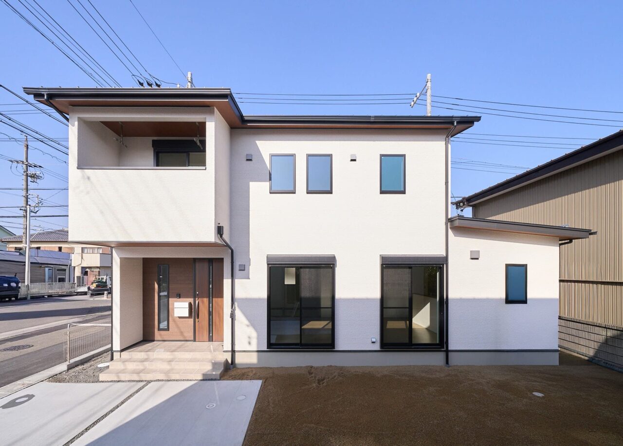 1Fホールに面したファミリークローゼット付