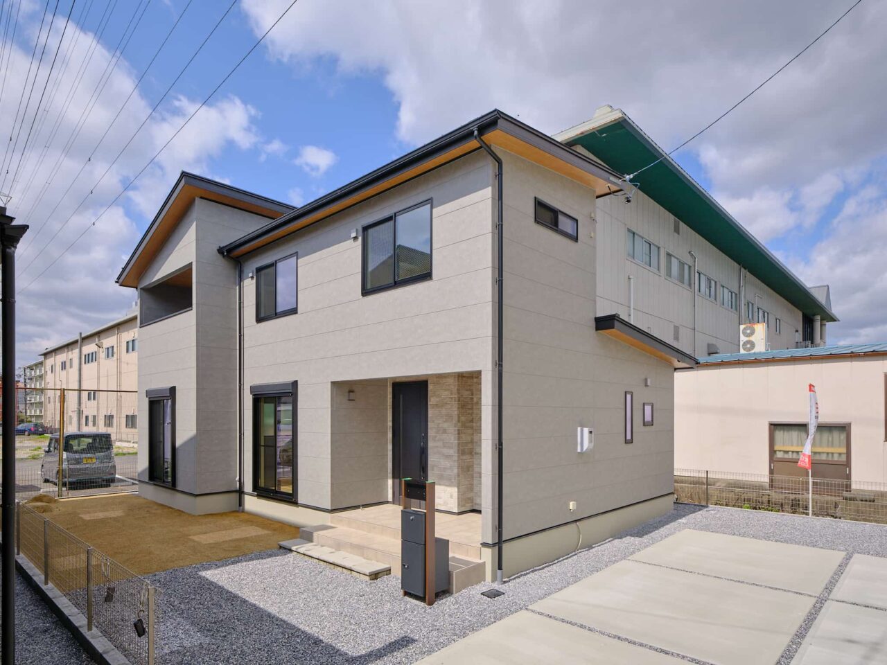 全居室南向きの家/